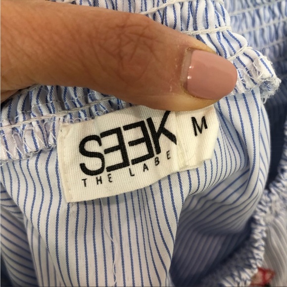 LF Seek The Label Rose Embroidered Off The Shoulder Striped Top Size Medium - Picture 3 of 6